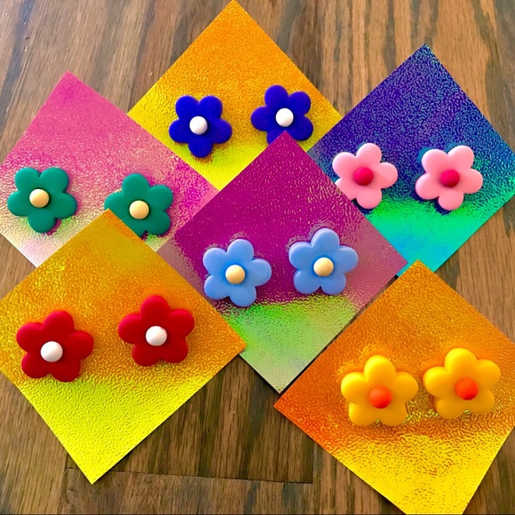 Earrings Flower Power Cheery Button - Picture 5 of 7